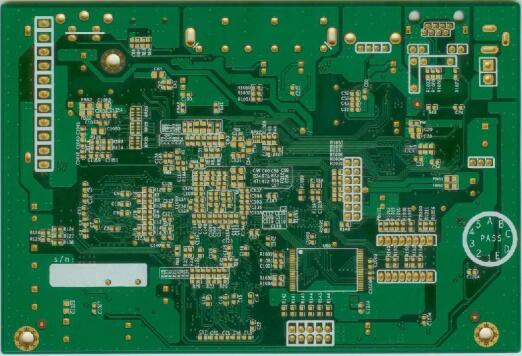 PCB線(xiàn)路板焊接后板面绿油起泡解决的办法