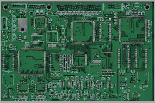 pcb双层板中过孔和焊盘的區(qū)别